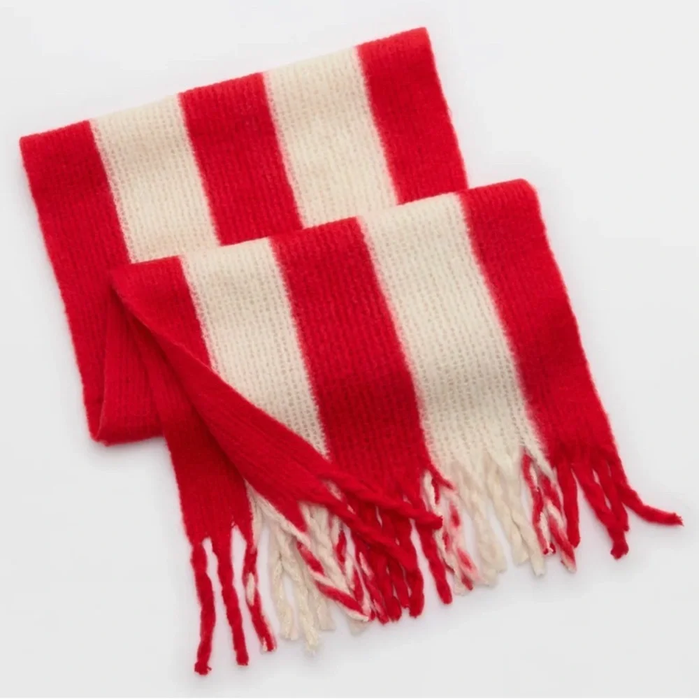 Aerie Bold Red and Cream Scarf